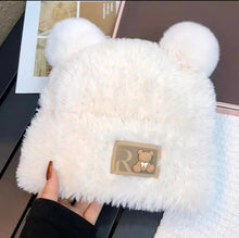 Charger l'image dans la galerie, Bonnet ours fluffy - blanc