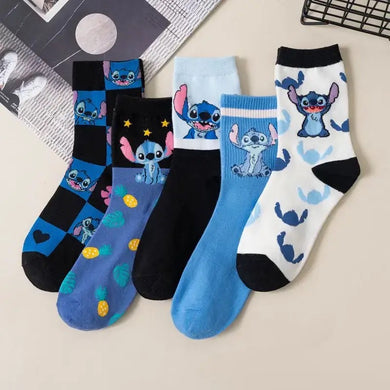 Paire de chaussettes à l’effigie de Stitch . Taille unique .