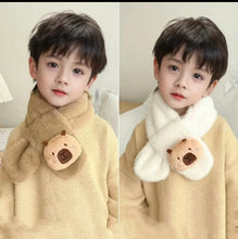 Charger l&#39;image dans la galerie, Écharpe enfant capybara !