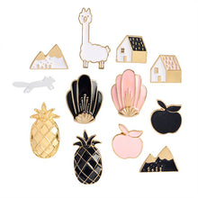 Charger l&#39;image dans la galerie, Pin&#39;s &quot;Ananas&quot; _ ♣